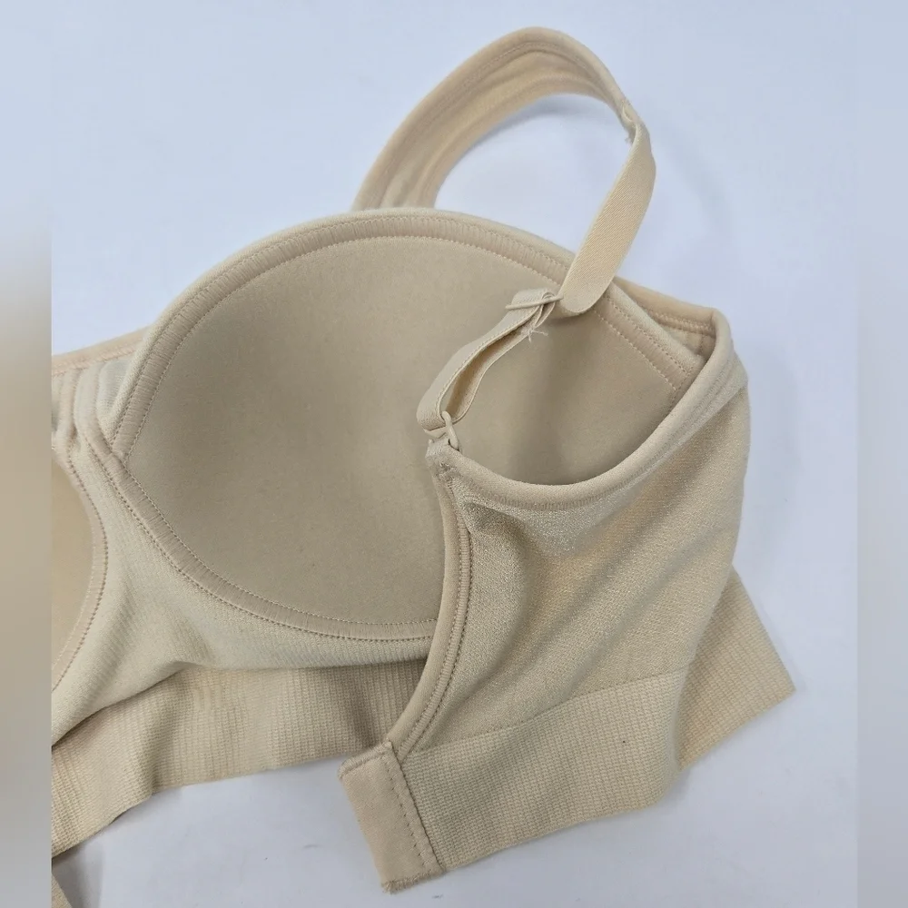 NWOT UNDEROUTFIT BEIGE WIRELESS BRA STYLE #459 WOMEN SMALL FOAM CUPS COMFORT